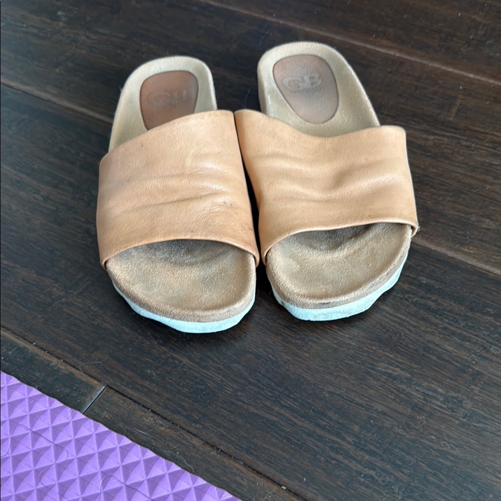 Gianni Bini Women's Tan Slide Sandals